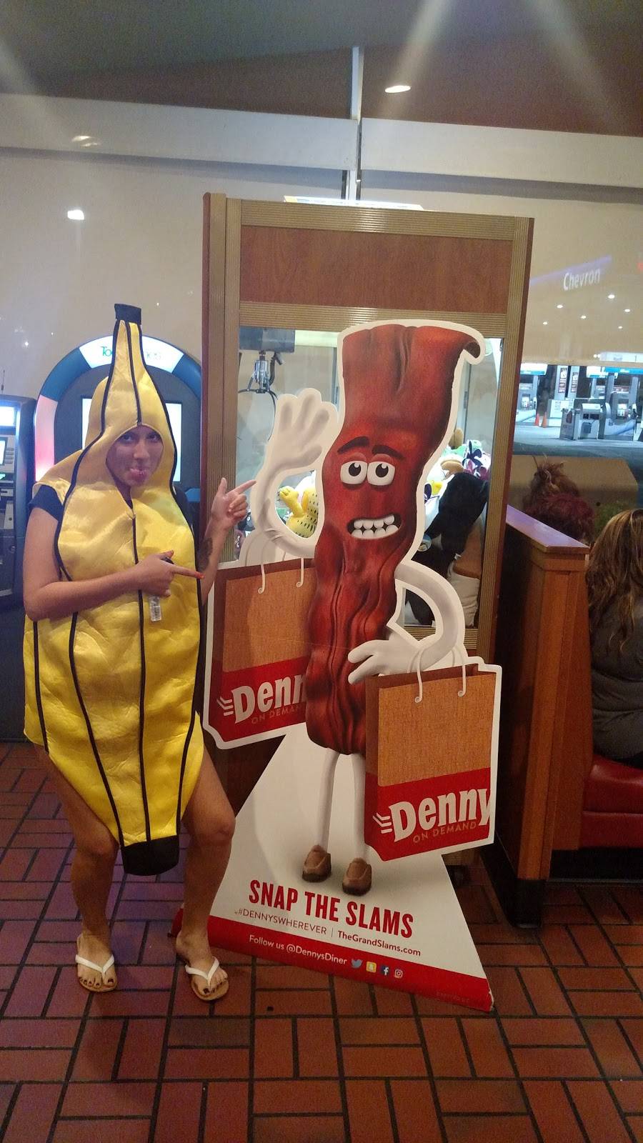 Dennys | restaurant | 701 E Kettleman Ln, Lodi, CA 95240, USA | 2093341337 OR +1 209-334-1337