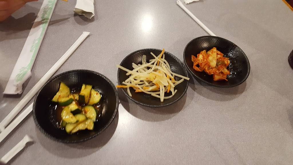 Seoul Mama | restaurant | 2103 Veterans Pkwy #312, Bloomington, IL 61704, USA | 3096611868 OR +1 309-661-1868