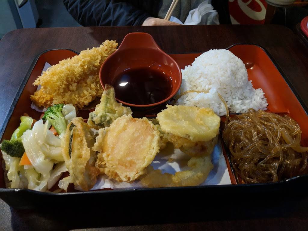 Teriyaki Plus | restaurant | Albertsons Shopping Center B5, 1991 Monument Blvd, Concord, CA 94520, USA | 9256875555 OR +1 925-687-5555