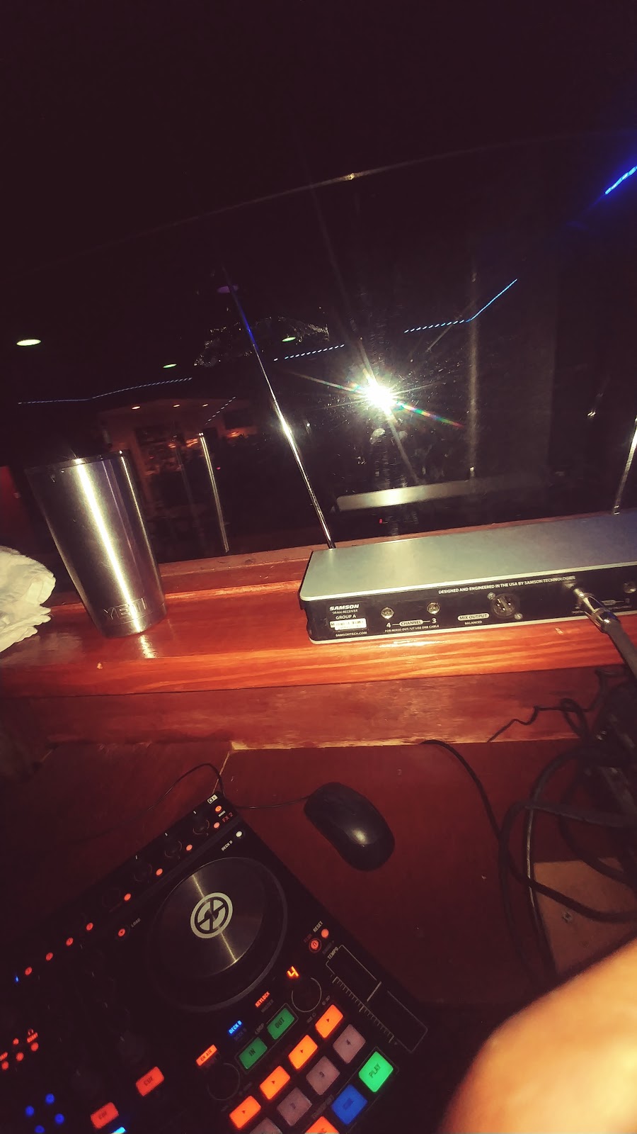 D Nu Spot | restaurant | 2159 Halls Mill Rd, Mobile, AL 36606, USA | 2513454358 OR +1 251-345-4358