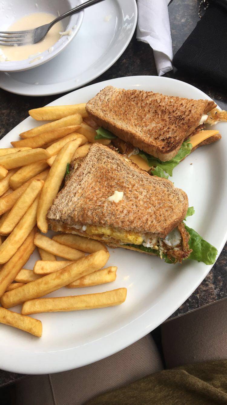 Ginger Bread House Restaurant | restaurant | 1 Talbot St E, Leamington, ON N8H 1L1, Canada | 5193265343 OR +1 519-326-5343