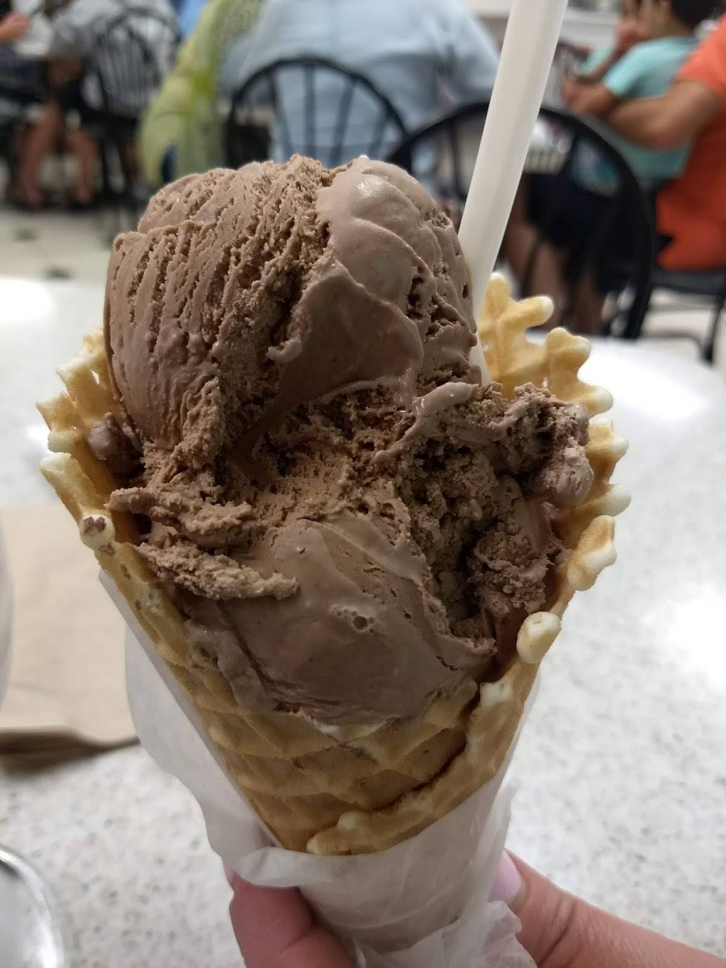 Oberweis Ice Cream and Dairy Store | restaurant | 9 E Dundee Rd, Arlington Heights, IL 60004, USA | 8473689060 OR +1 847-368-9060