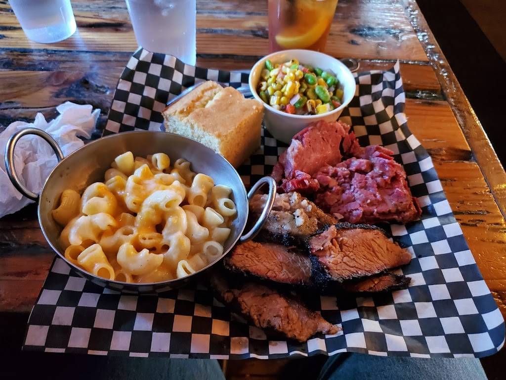 Moonshine BBQ | restaurant | 4911 196th St SW, Lynnwood, WA 98036, USA | 4256729592 OR +1 425-672-9592