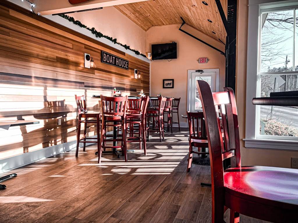 Dockside Restaurant | restaurant | 6 East Side Dr, Alton Bay, NH 03810, USA | 6038752110 OR +1 603-875-2110