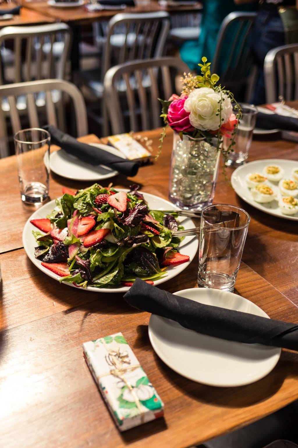 Heritage | restaurant | 914 N 2nd St, Philadelphia, PA 19123, USA | 2156277500 OR +1 215-627-7500