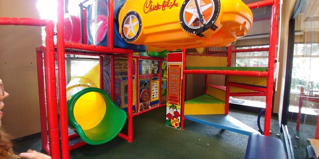 Chick-fil-A | restaurant | 1656 Savannah Hwy, Charleston, SC 29407, USA | 8437664202 OR +1 843-766-4202