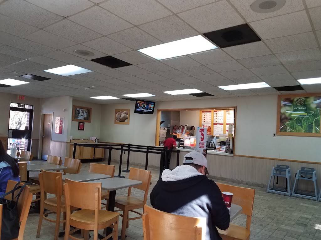 Wendys | restaurant | 6056 Burke Commons Rd, Burke, VA 22015, USA | 7032505564 OR +1 703-250-5564