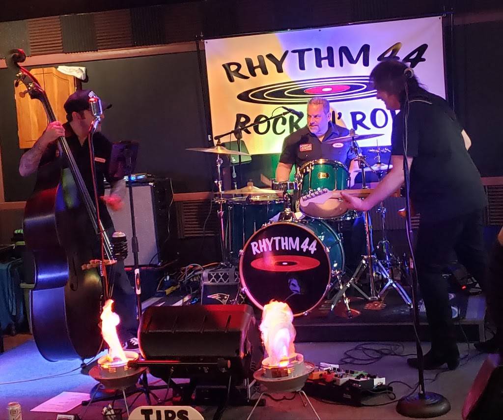 Tavern On The Hill | restaurant | 336 Old Colony Rd, Norton, MA 02766, USA | 5084551038 OR +1 508-455-1038