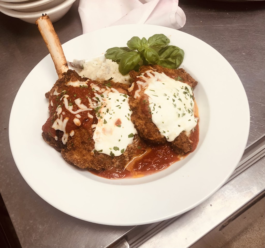 Finellis restaurant and bar | restaurant | 5 Watertown Rd, Morris, CT 06763, USA | 8603616055 OR +1 860-361-6055