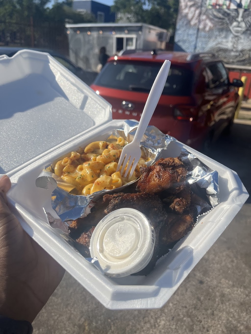 Sipps On Wheels | restaurant | 1918 Rosewood Ave, Austin, TX 78702, USA | 5127589315 OR +1 512-758-9315