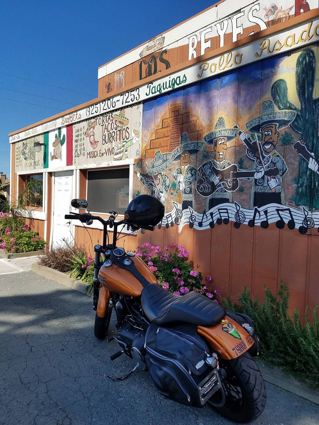 Los Reyes Mexican Food | restaurant | 3355 Willow Pass Rd, Bay Point, CA 94565, USA | 9257091059 OR +1 925-709-1059