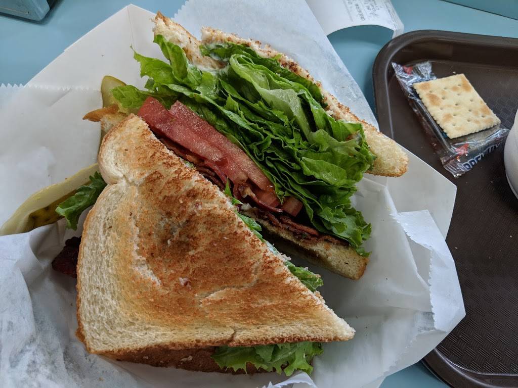 Matis Deli | restaurant | 1842 Monroe St, Dearborn, MI 48124, USA | 3132773253 OR +1 313-277-3253