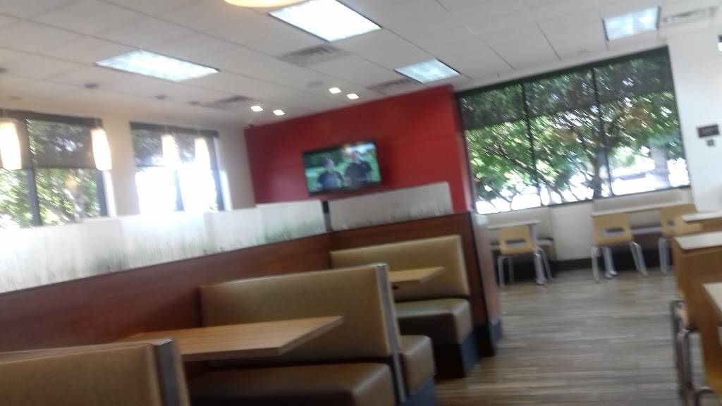 Wendys | restaurant | 2500 W Atlantic Blvd, Pompano Beach, FL 33069, USA | 9549757977 OR +1 954-975-7977