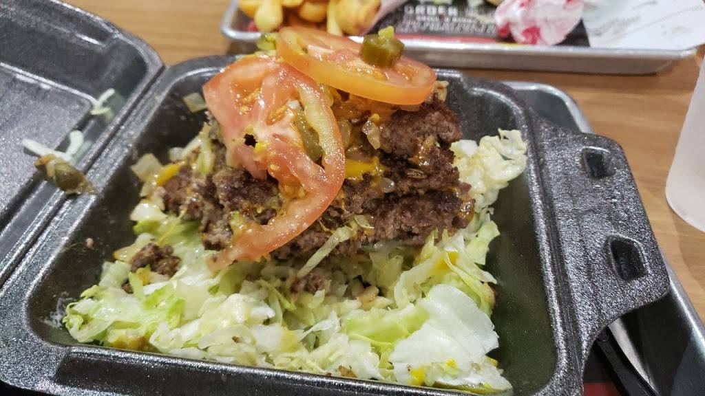 Fatburger | restaurant | 5867 S Central Ave Unit 220, Los Angeles, CA 90001, USA | 3232322000 OR +1 323-232-2000