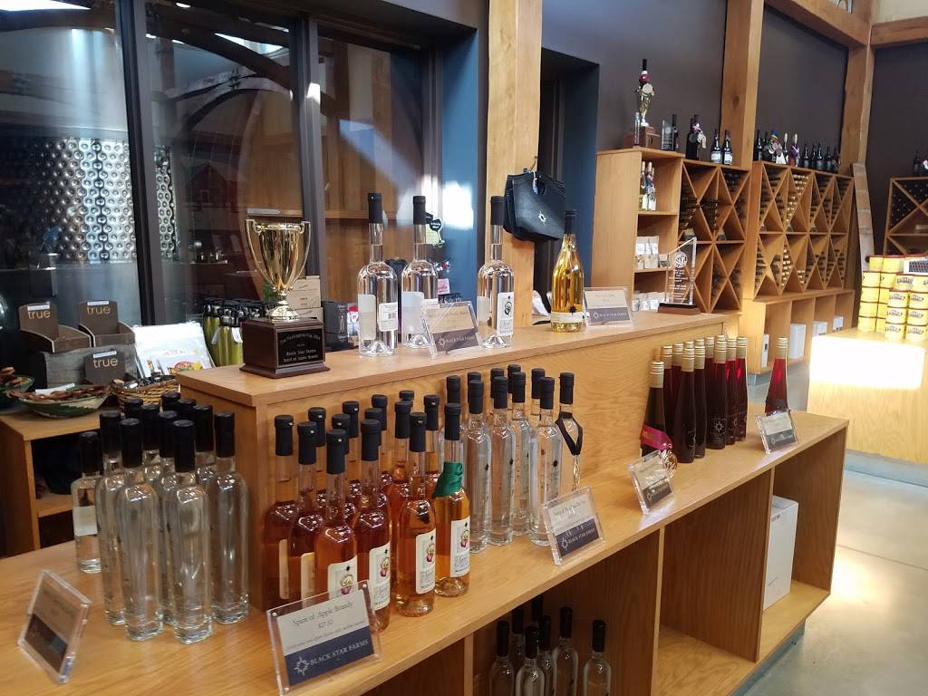 Black Star Farms Suttons Bay | restaurant | 10844 E Revold Rd, Suttons Bay, MI 49682, USA | 2319441270 OR +1 231-944-1270