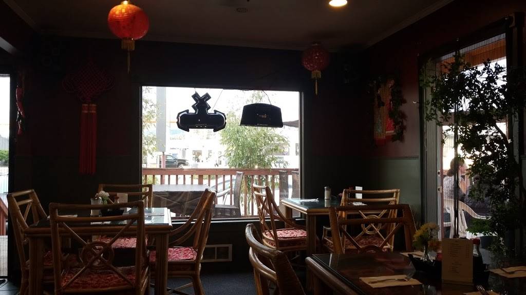 Chopstix | restaurant | 311 Center St E, Eatonville, WA 98328, USA | 3608326261 OR +1 360-832-6261