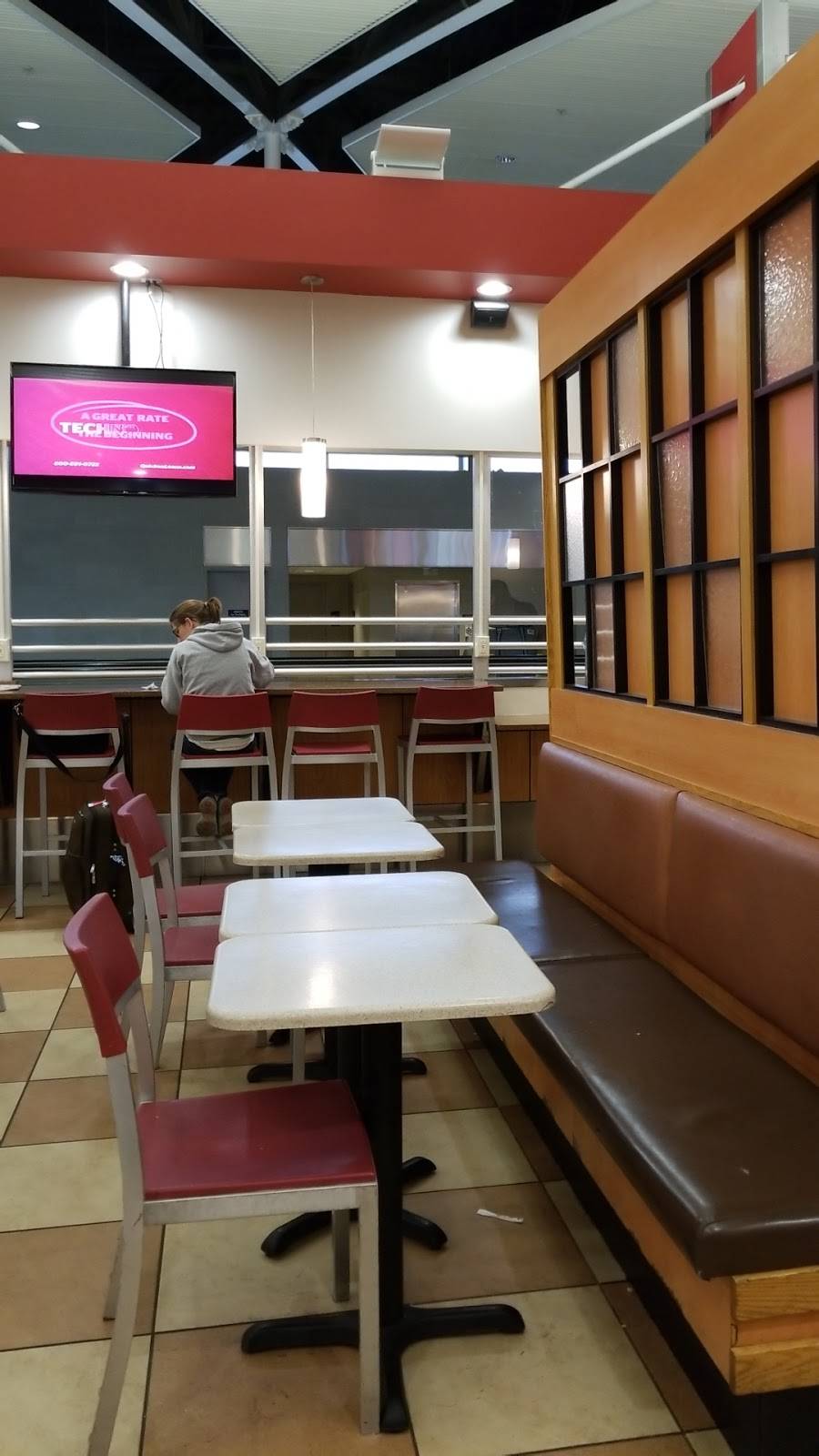Wendys | restaurant | Dma/Mcnamara, 2506 Worldgateway Pl, Detroit, MI 48242, USA | 7342290610 OR +1 734-229-0610