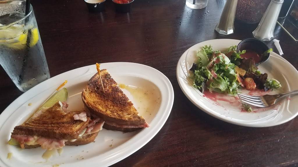 Waterstone Grill | restaurant | 3679 Commerce Pl, Hamburg, NY 14075, USA | 7166464400 OR +1 716-646-4400