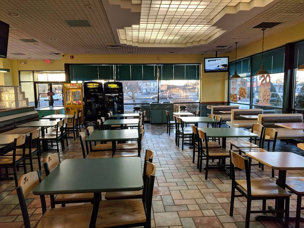 Burger King | restaurant | 1046 Hamburg Turnpike, Wayne, NJ 07470, USA | 9736968025 OR +1 973-696-8025