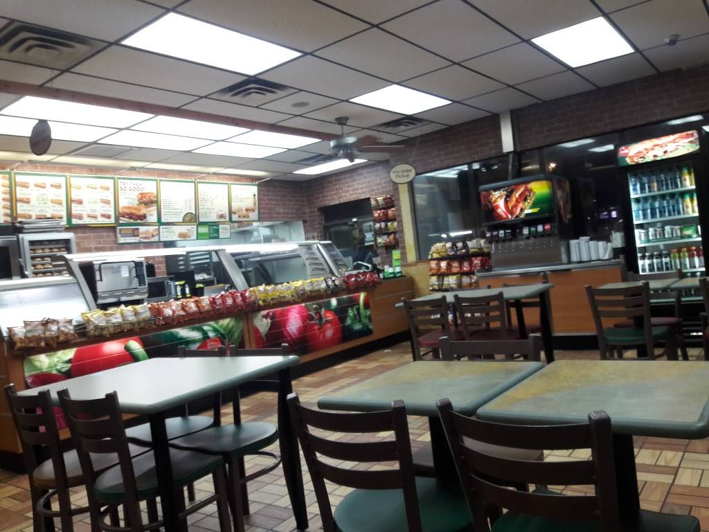 Subway | meal takeaway | 1410 N State St, Orem, UT 84057, USA | 8012291118 OR +1 801-229-1118