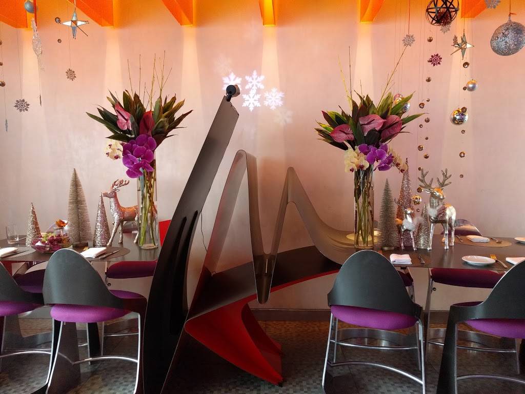 Robert | restaurant | 2 Columbus Cir, New York, NY 10019, USA | 2122997730 OR +1 212-299-7730