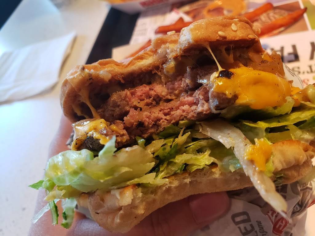 The Habit Burger Grill | restaurant | 11309 Midlothian Turnpike, Richmond, VA 23235, USA | 8043518635 OR +1 804-351-8635