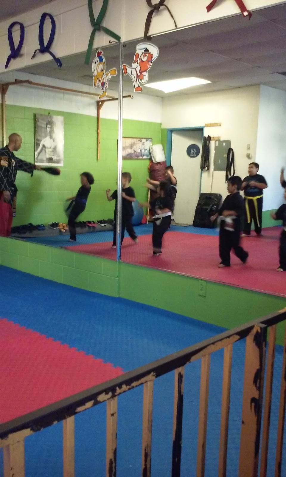 Puerto Guaymas | restaurant | 1159 E Florence Ave, Los Angeles, CA 90001, USA | 3232779508 OR +1 323-277-9508