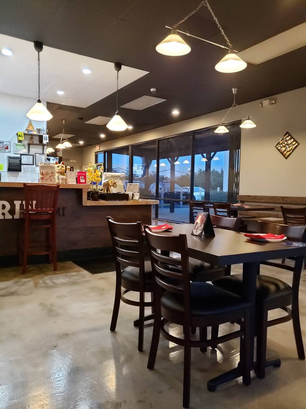 Pattarin Thai | restaurant | 635 N Main St, Corona, CA 92880, USA | 9514273664 OR +1 951-427-3664