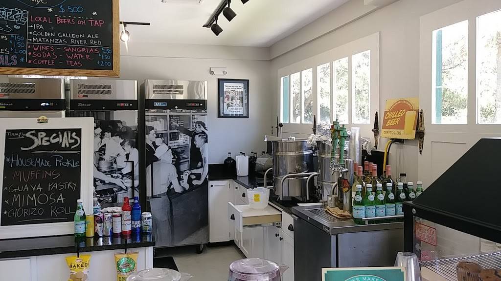 Tin Pickle | restaurant | 100 Red Cox Dr, St. Augustine, FL 32080, USA | 9048290745 OR +1 904-829-0745