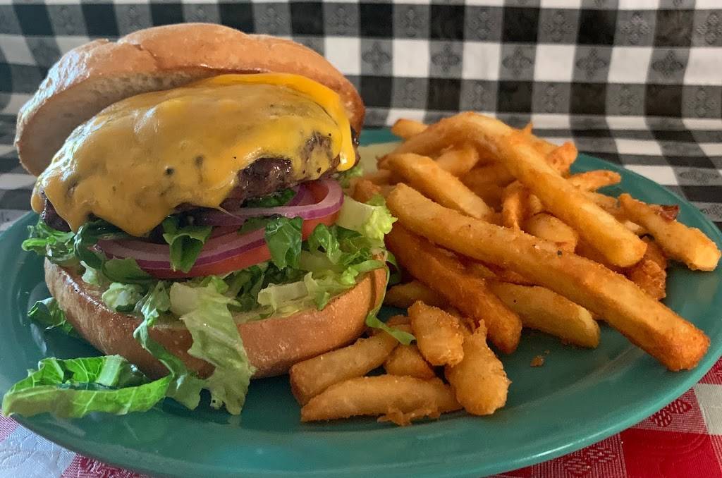 DRoccos: An Italian Joint | restaurant | 301 Mill St, Occoquan Historic District, VA 22125, USA | 5715723087 OR +1 571-572-3087