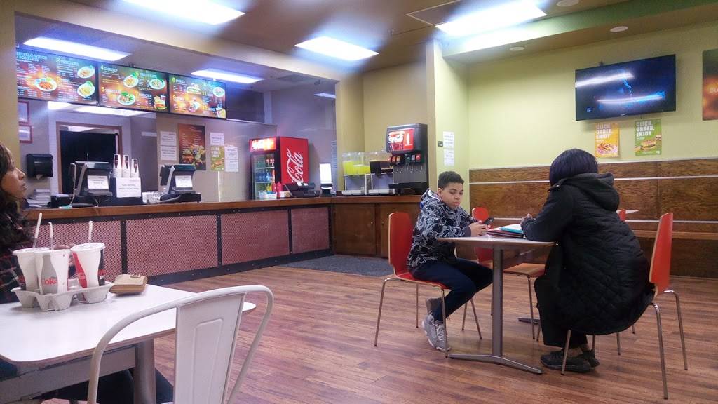 Wings 21 Kettering | restaurant | 10578 Campus Way S, Largo, MD 20774, USA | 2405327216 OR +1 240-532-7216