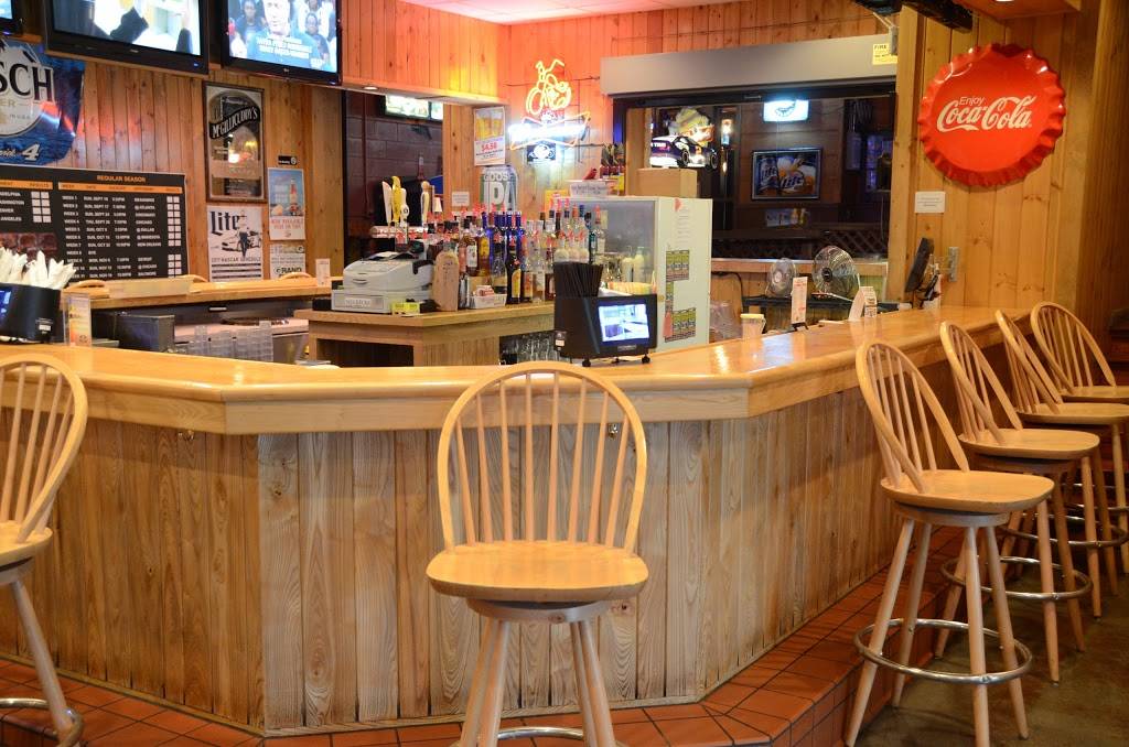 Willow River Saloon/Carbones Pizzeria | restaurant | 1106 Co Rd A, Hudson, WI 54016, USA | 7153865885 OR +1 715-386-5885