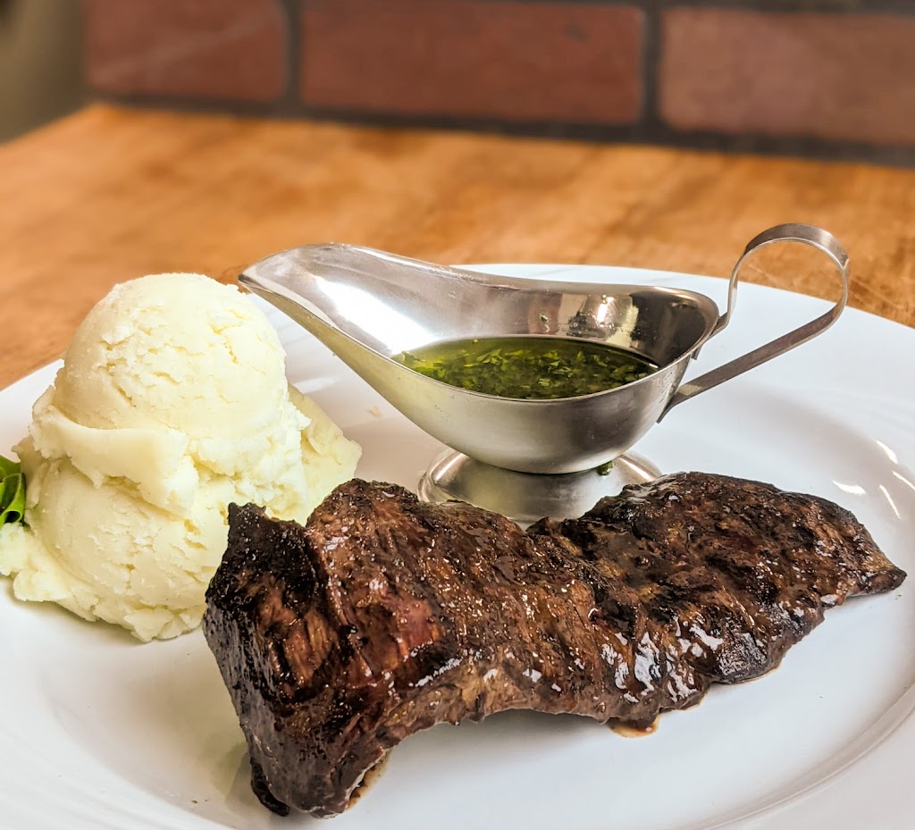 Fly & Grill 1977 | restaurant | 6565 Collins Ave, Miami Beach, FL 33141, USA | 3056312054 OR +1 305-631-2054