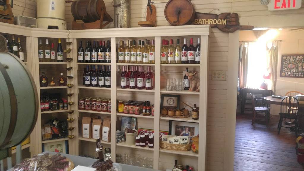 Roots Community Table / Cafe | restaurant | 9 Riverside St, Hooksett, NH 03106, USA | 6034857761 OR +1 603-485-7761