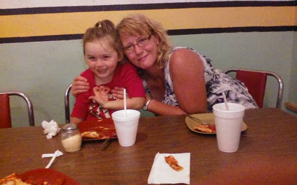 DMoore Pizza | restaurant | 1307 K St, Tekamah, NE 68061, USA | 4023742060 OR +1 402-374-2060