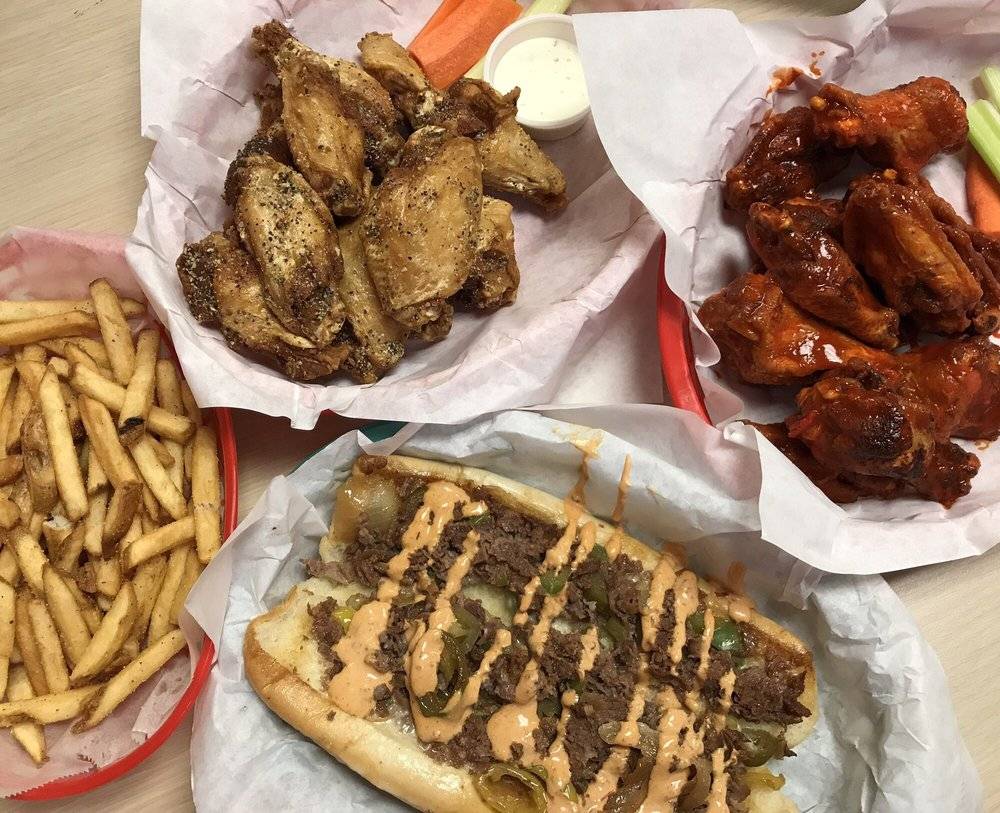 Cheesesteak House | restaurant | 2015 W Davis St, Dallas, TX 75208, USA | 4699414389 OR +1 469-941-4389