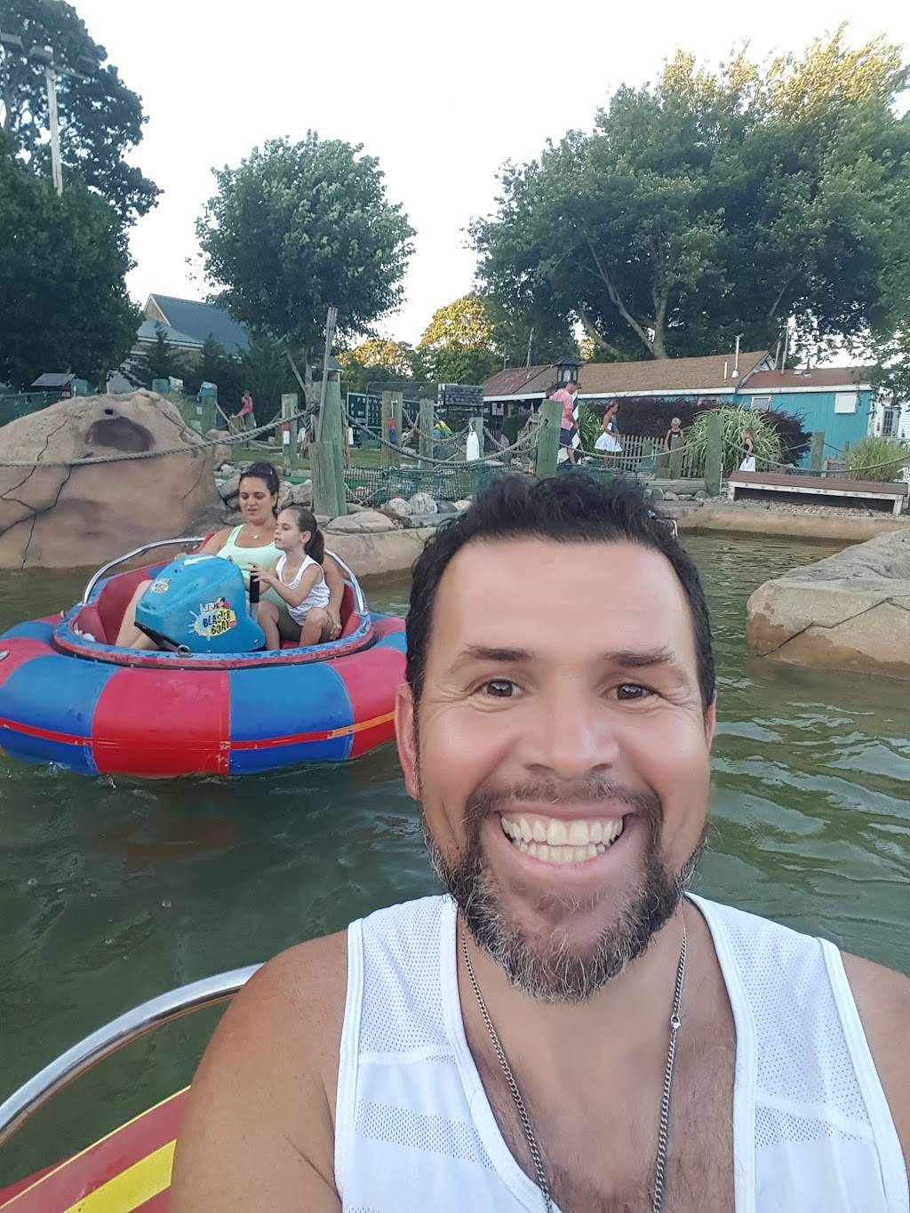 The Parrot Bar & Grill | restaurant | 1356 MA-28A, Bourne, MA 02532, USA | 5083563928 OR +1 508-356-3928