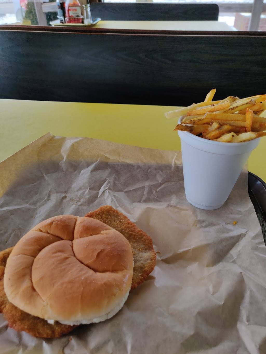 Willow | restaurant | 1011 N Main St, Celina, OH 45822, USA | 4195864180 OR +1 419-586-4180