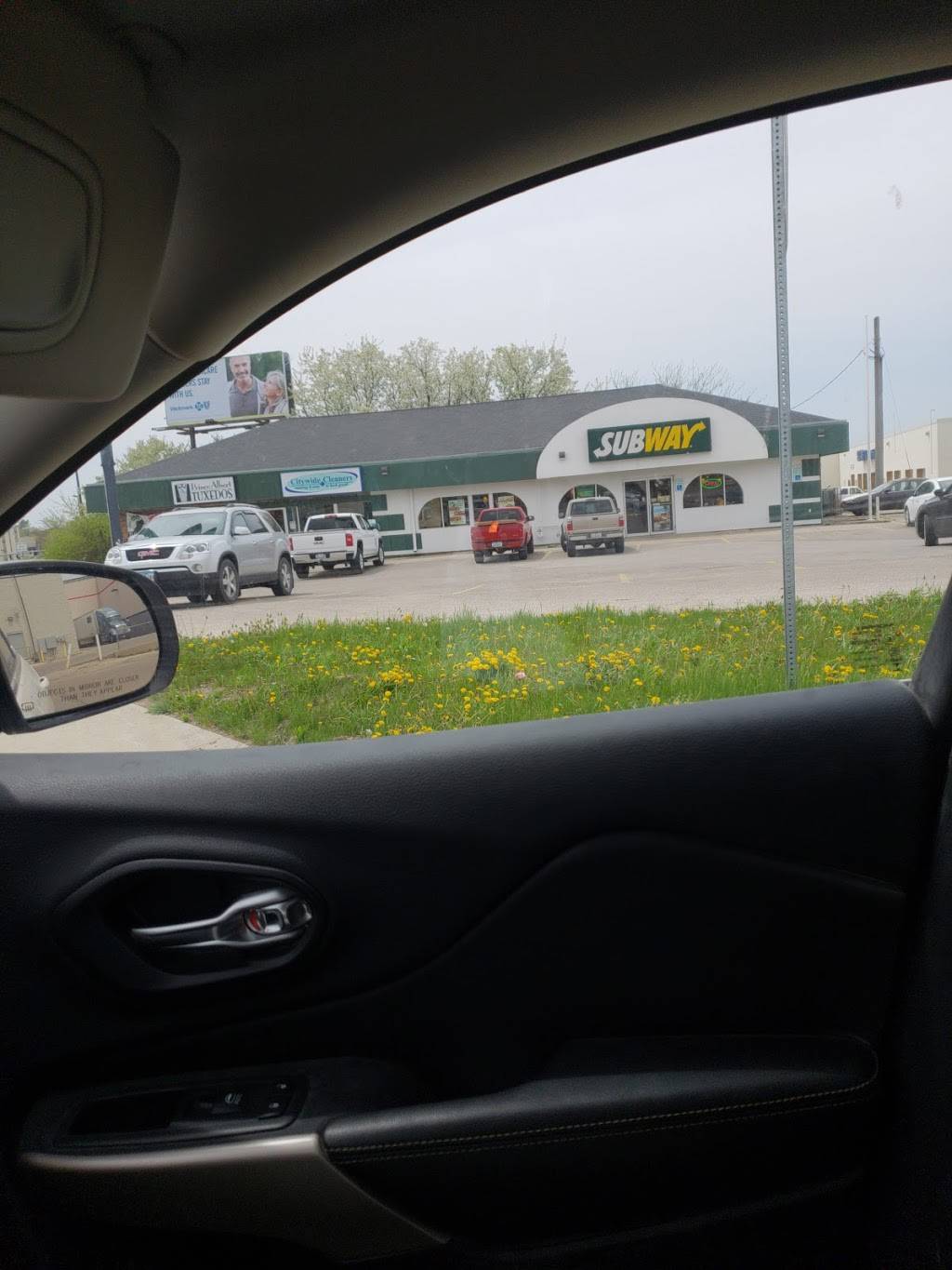 Subway | restaurant | 4620 1st Ave NE, Cedar Rapids, IA 52402, USA | 3193732040 OR +1 319-373-2040