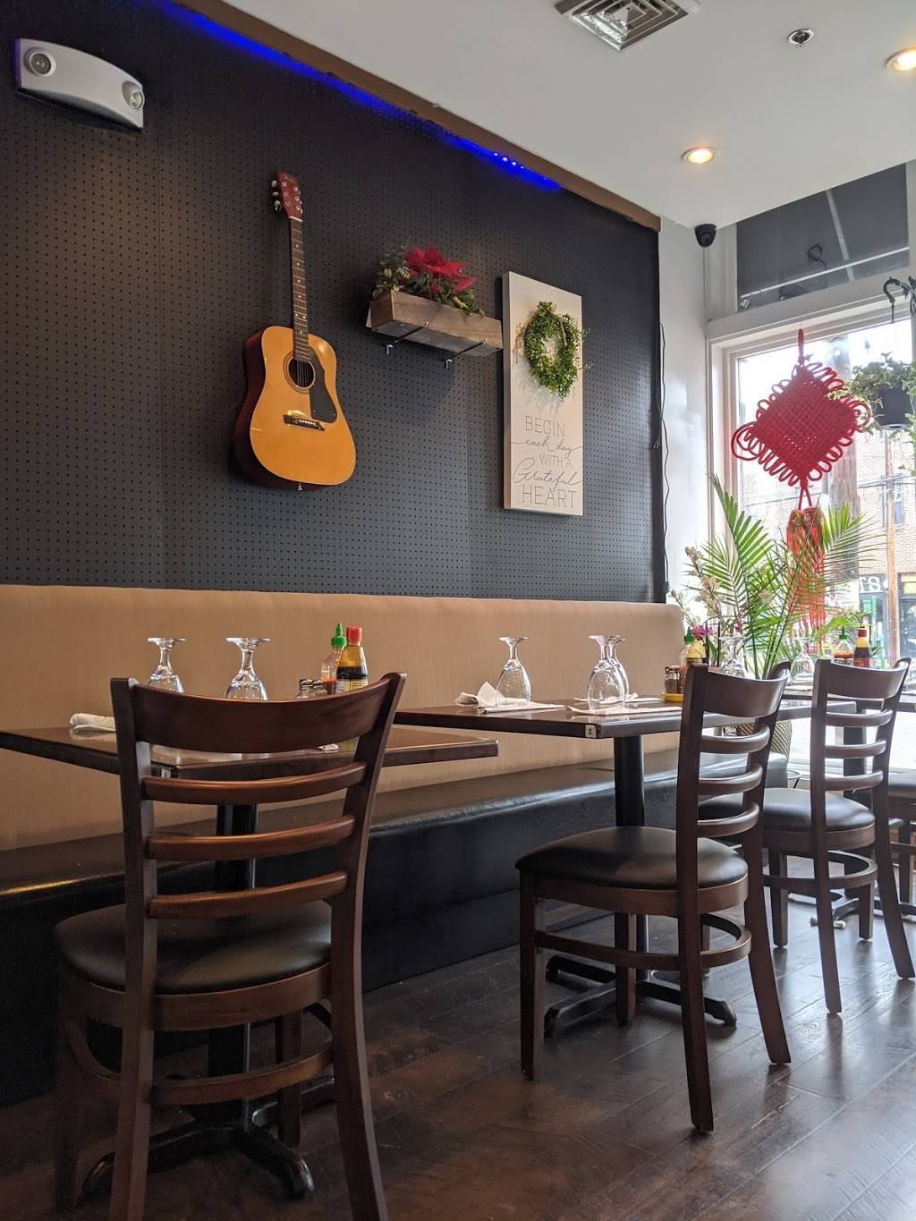 Hello Vietnam | restaurant | 722 N 2nd St, Philadelphia, PA 19123, USA | 2159222800 OR +1 215-922-2800