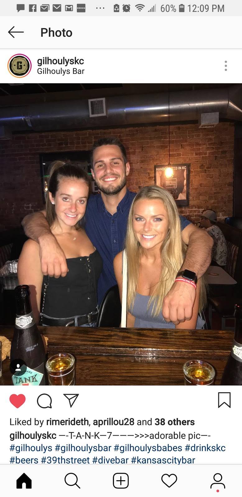 Gilhoulys | restaurant | 1721 W 39th St, Kansas City, MO 64111, USA | 8165612899 OR +1 816-561-2899