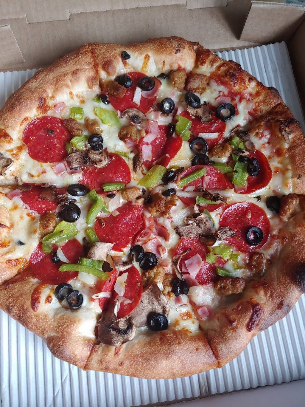 Mancinos Pizza & Grinders | restaurant | 480 Eureka Rd, Wyandotte, MI 48192, USA | 7342828500 OR +1 734-282-8500