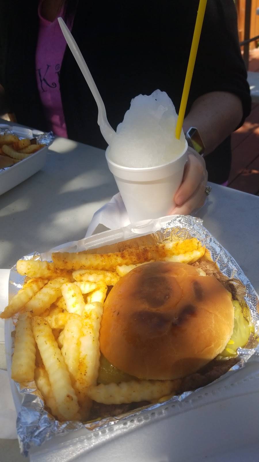 Snow Bunny Cones | restaurant | 1505 12th St, Bay City, TX 77414, USA | 9794799990 OR +1 979-479-9990