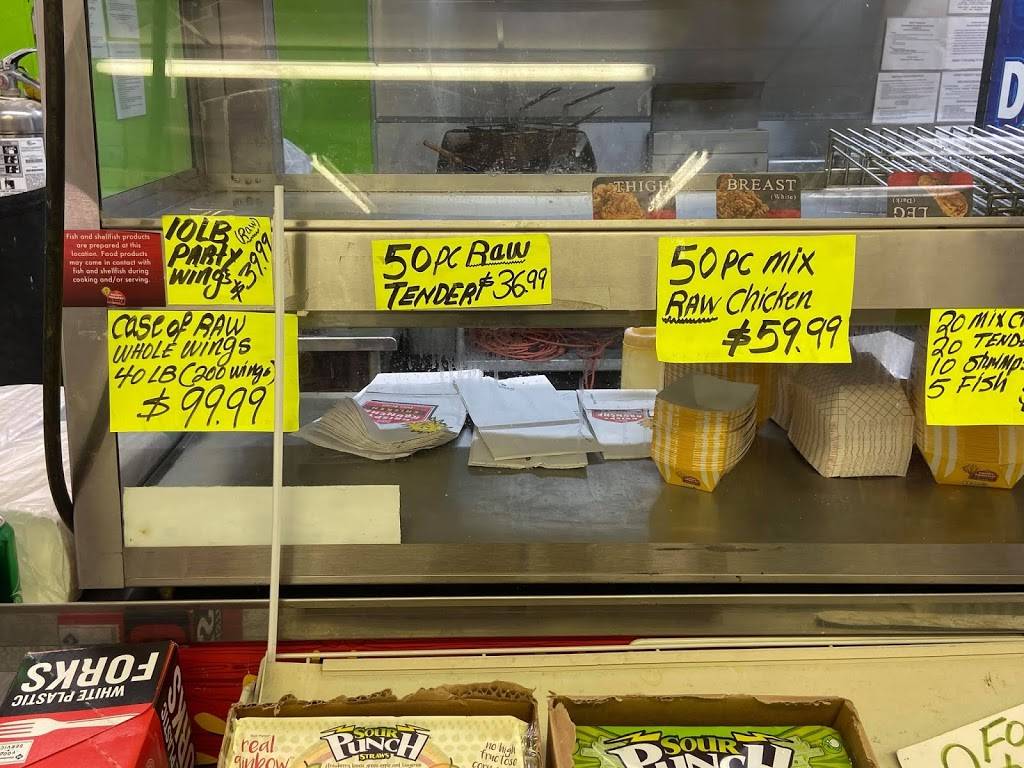 Krispy Krunchy Chicken and Jays FoodMart | restaurant | 1608 S Grand Ave E, Springfield, IL 62703, USA | 2176794762 OR +1 217-679-4762