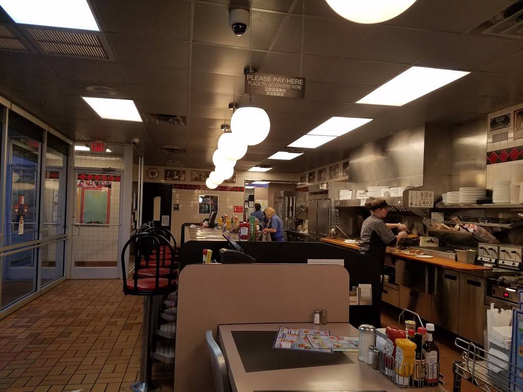 Waffle House | meal takeaway | 69 Expressway Dr, Manchester, TN 37355, USA | 9317281167 OR +1 931-728-1167