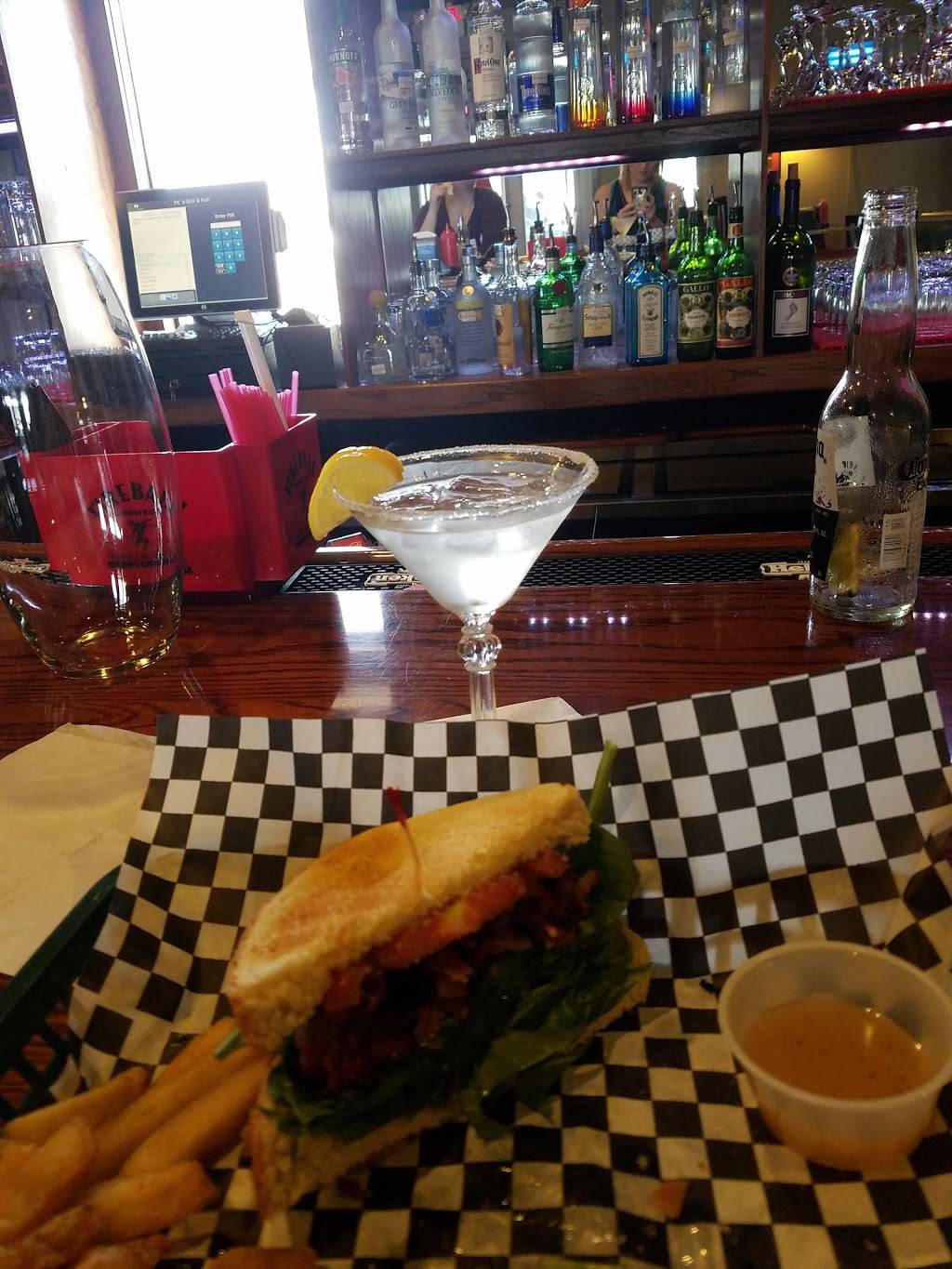 PKs Grill & Pub | restaurant | 155 Airport Dr, Raeford, NC 28376, USA | 9109046761 OR +1 910-904-6761