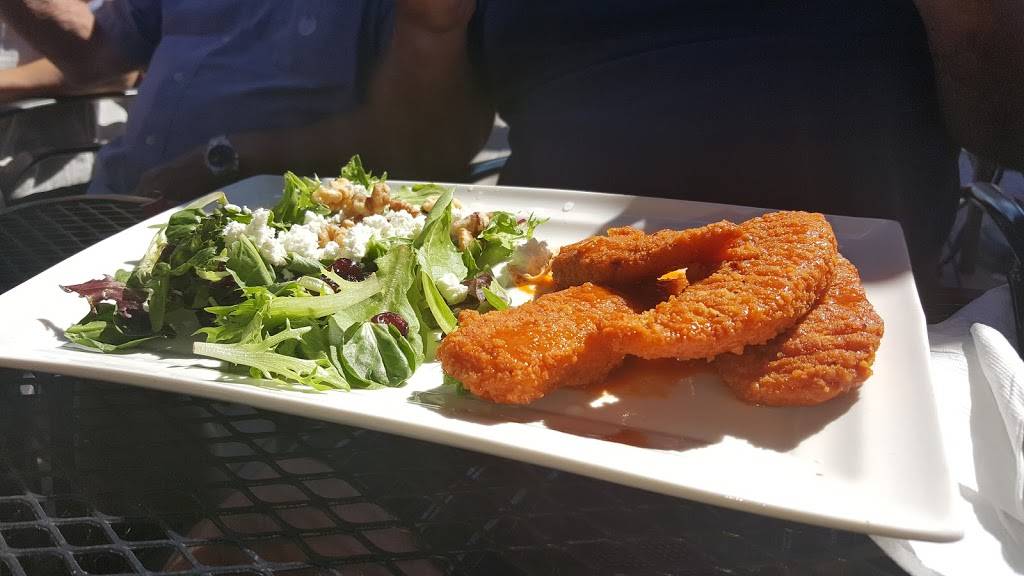 Don Cherrys Sports Grill | restaurant | 3 Marina Dr, Port Colborne, ON L3K 6C6, Canada | 9058341500 OR +1 905-834-1500