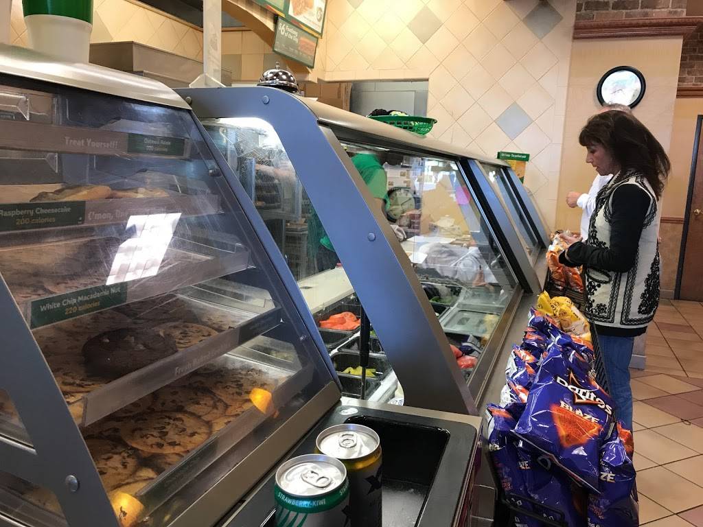 Subway | meal takeaway | 2425 Golden Hills Road Suite 102, Paso Robles, CA 93446, USA | 8052377560 OR +1 805-237-7560