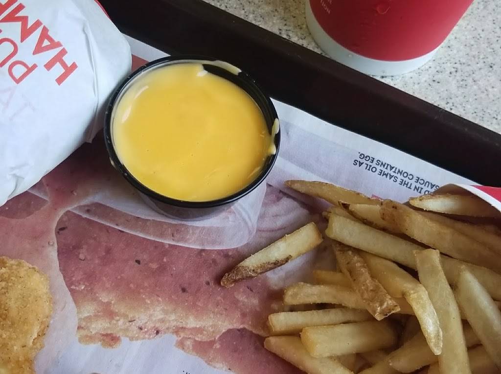 Wendys | restaurant | 433 N Broad St, Elizabeth, NJ 07208, USA | 9083529524 OR +1 908-352-9524