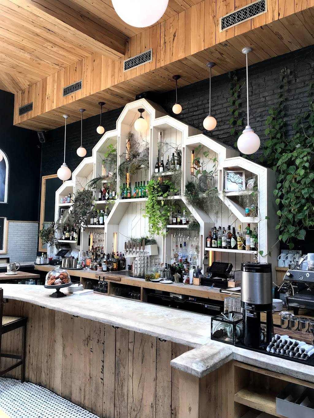 Sisters | restaurant | 900 Fulton St, Brooklyn, NY 11238, USA | 3477632537 OR +1 347-763-2537